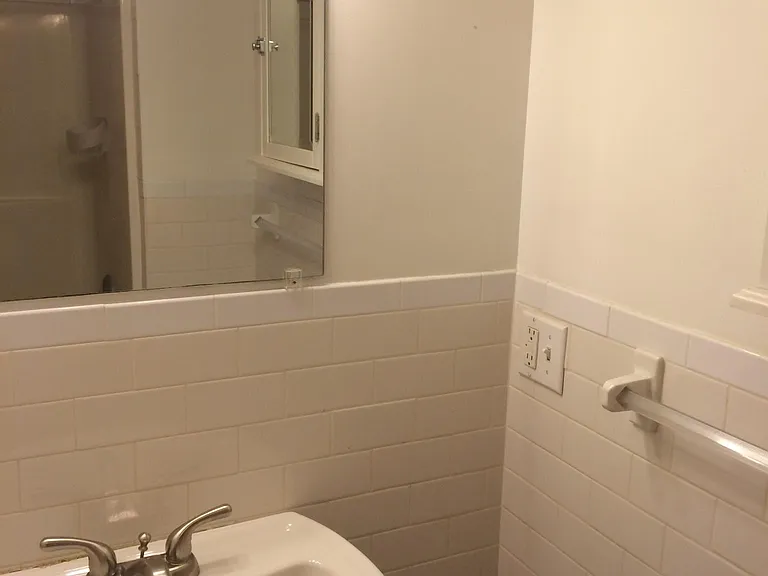 1174 Chapel St #3 — Photo 6