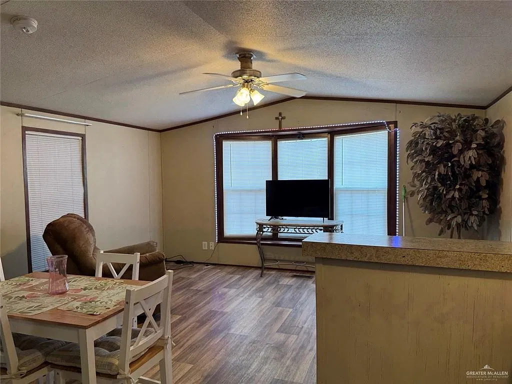 1 bed, 1.0 bath, 640 sqft, $800 — Photo 4