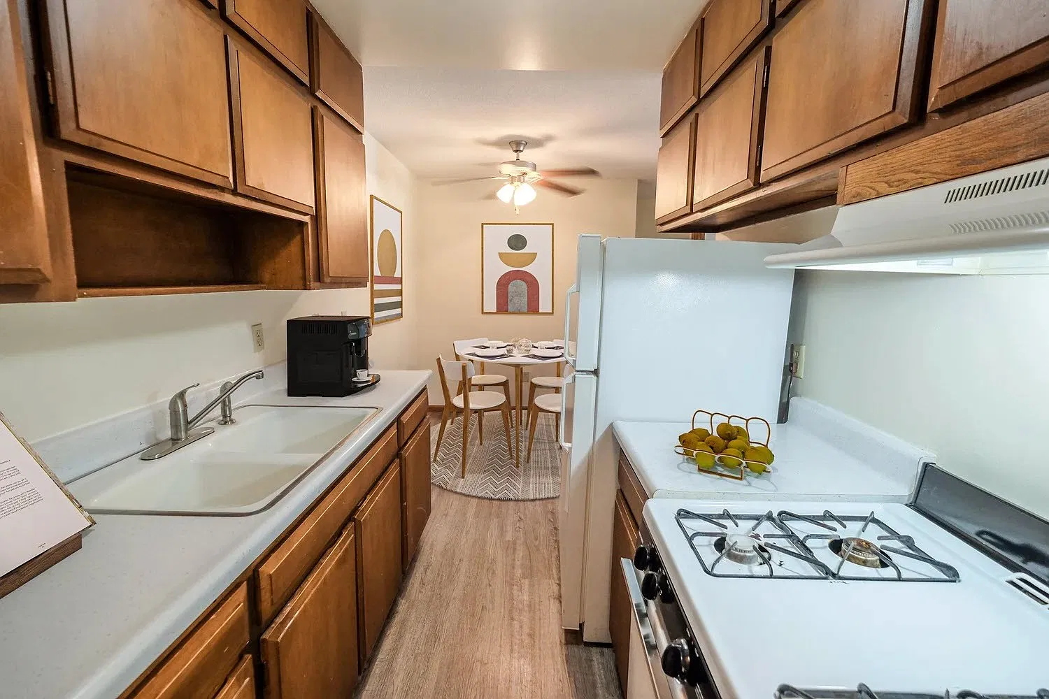 Bryant Ave Apartments | 2550 — Photo 4