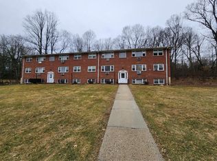 134 N Brooksvale Rd, Cheshire, CT 06410