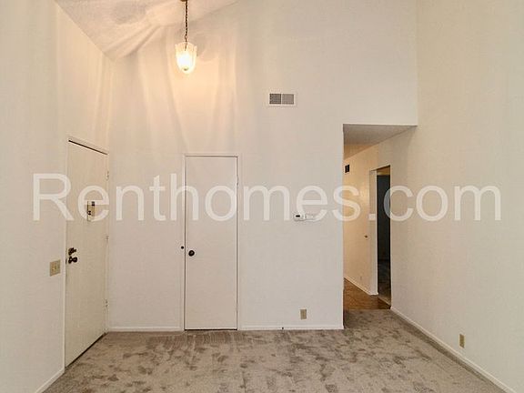 3rd image of 10935 Clairemont Mesa Blvd