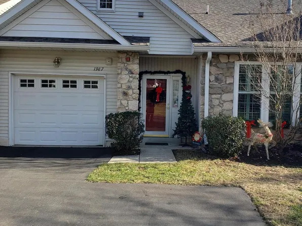 1387 Nicklaus Dr, Springfield, PA 19064