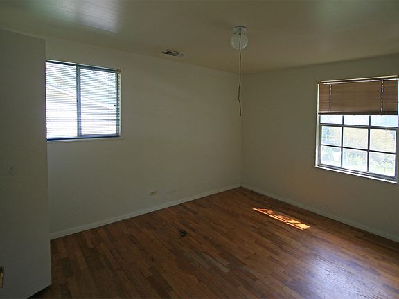 4th image of 2325 Neeley St