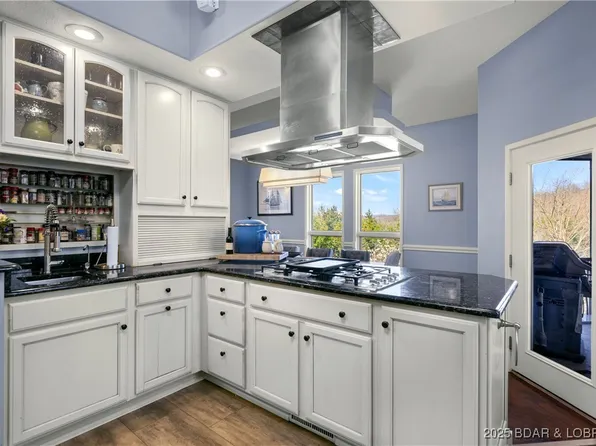 126 W Cross Fox Trl, Camdenton, MO 65020