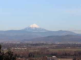 3638 Willow Springs Rd, Central Pt, OR 97502