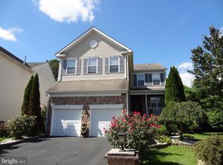 55 Lincoln Dr, Columbus, NJ 08022