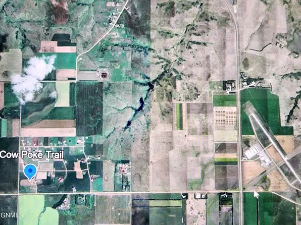 4489 Cow Poke Trl, Mandan, ND 58554