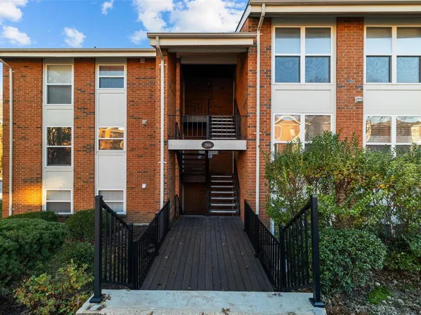1966 Hunting Lake Ct APT 201, Saint Louis, MO 63122