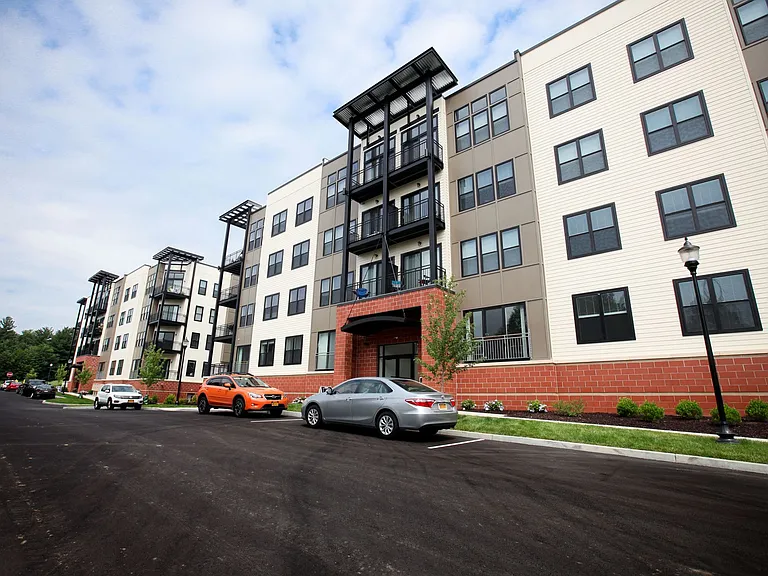 Excelsior Park Apartments — Photo 50