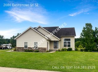 2086 Eaststone St SE, Caledonia, MI 49316