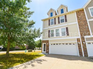 8302 Westown Pkwy UNIT 1104, West Des Moines, IA 50266