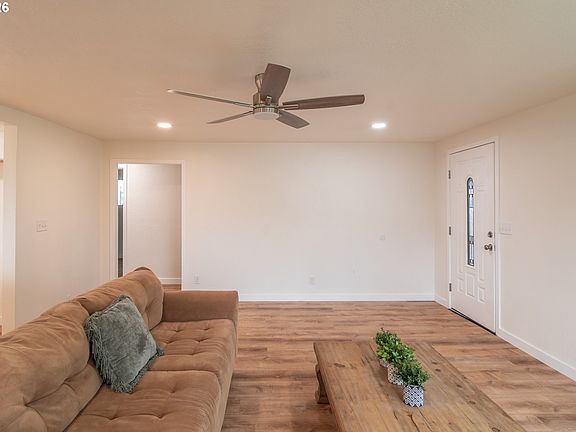 5th image of 3660 Carnes Rd
