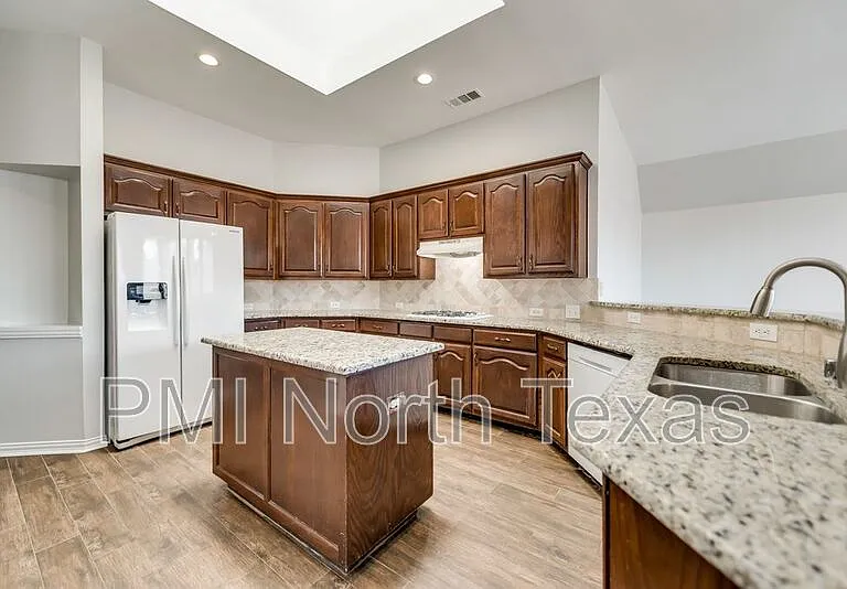 4911 Lakeland Dr — Photo 15