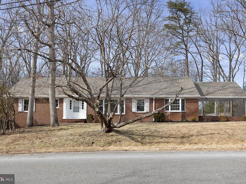 1st image of 201 Wilderness Ln