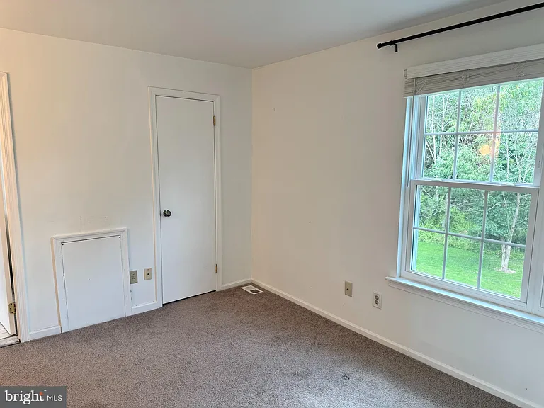 2371 Norrington Dr W — Photo 14