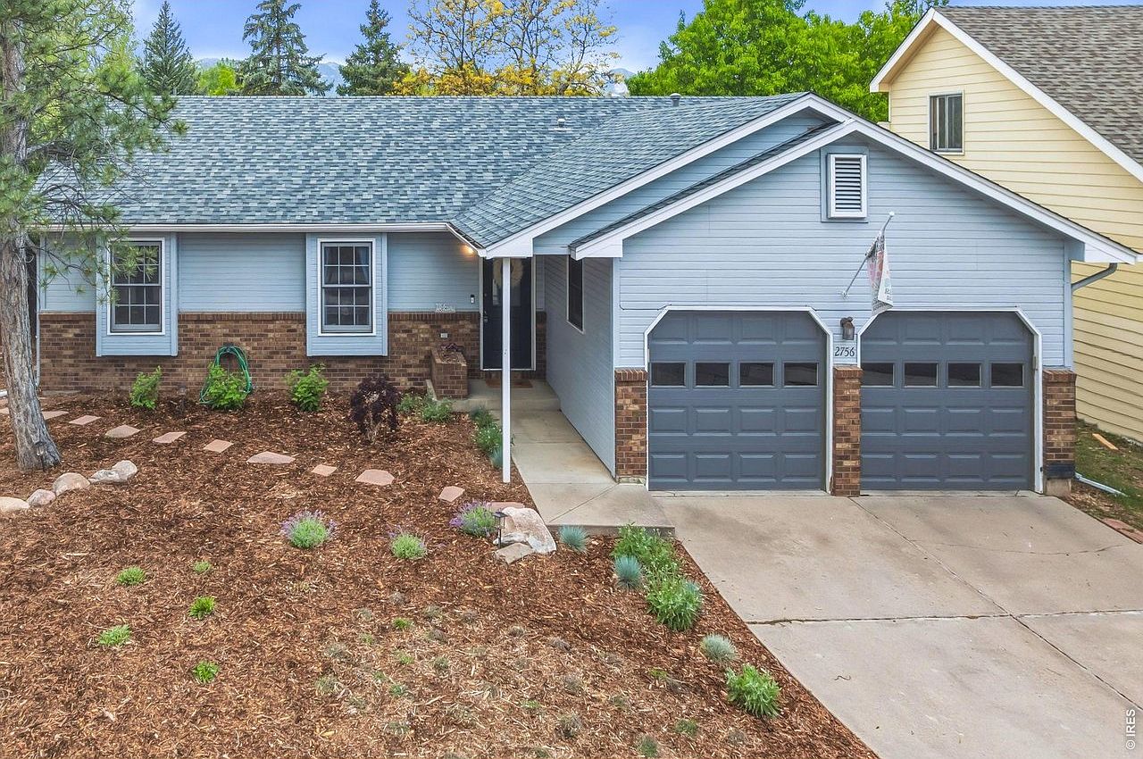 2756 Bradford Sq