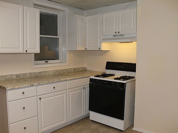 4th image of 126 W South St #B