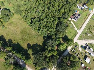 19 Whispering Pines Rd, New Waverly, TX 77358