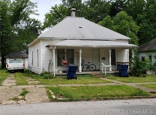 410 N Oak St, Eldon, MO 65026