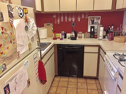 4th image of 109 E 100th St APT 3B