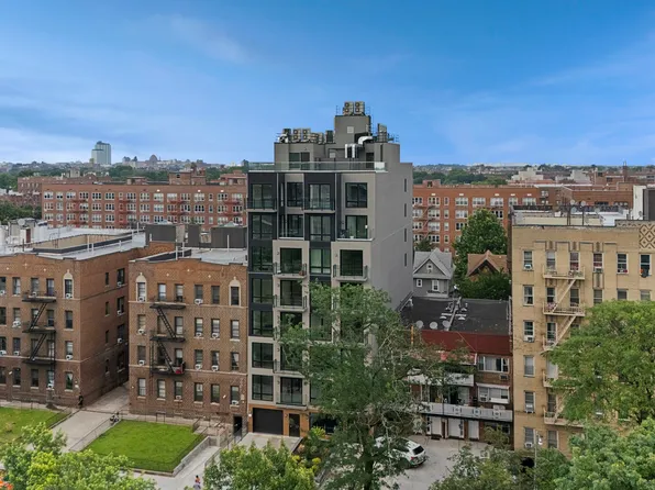 379 Ocean Parkway image 17 of 23