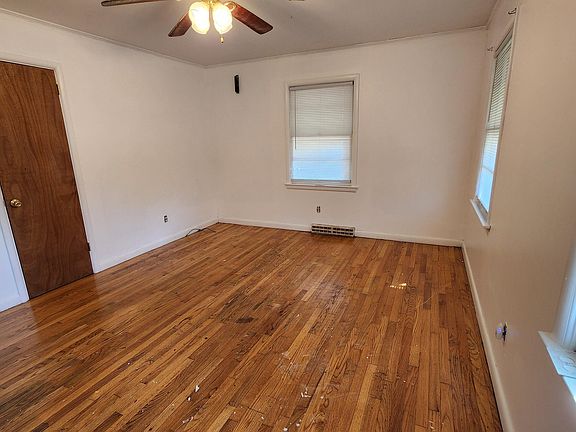 4th image of 322 W Columbus Street