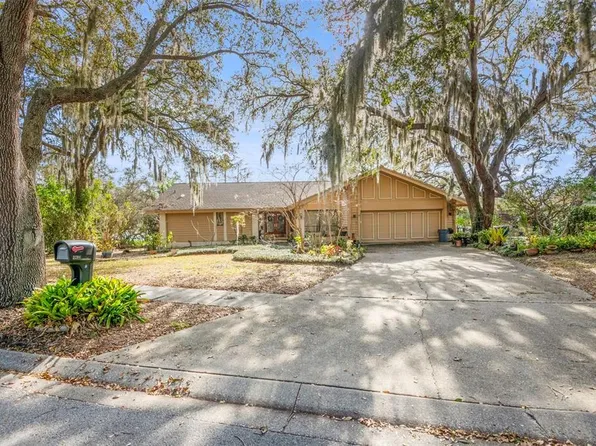 3204 Autumn Dr, Palm Harbor, FL 34683