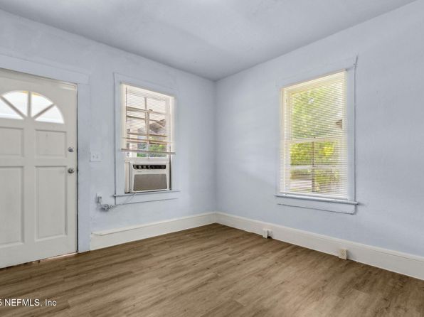 jacksonville-florida-154611322 picture