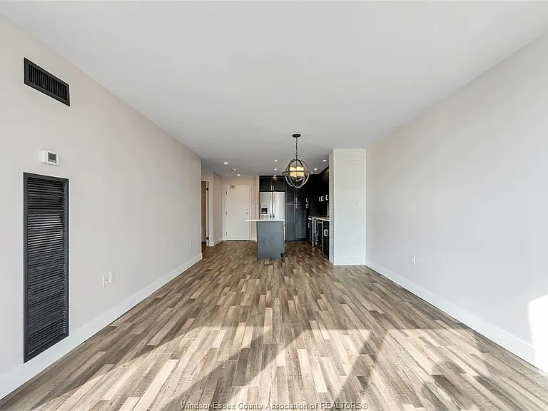 75 Riverside Dr E #1902 — Photo 13