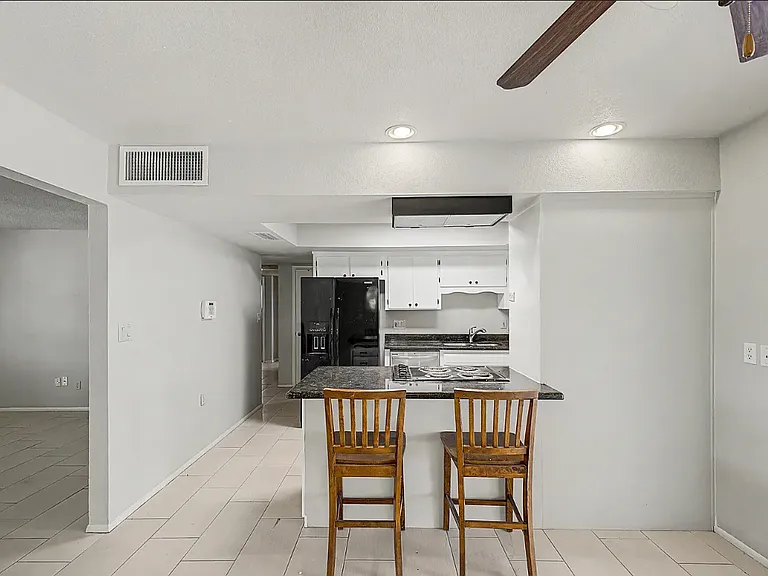 1000 E Loyola Dr — Photo 6