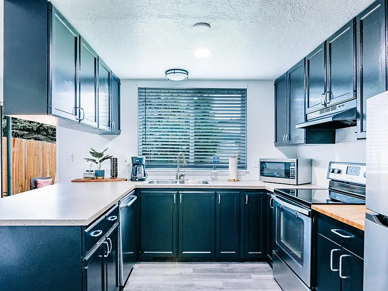 1351 E 4065 S — Photo 18