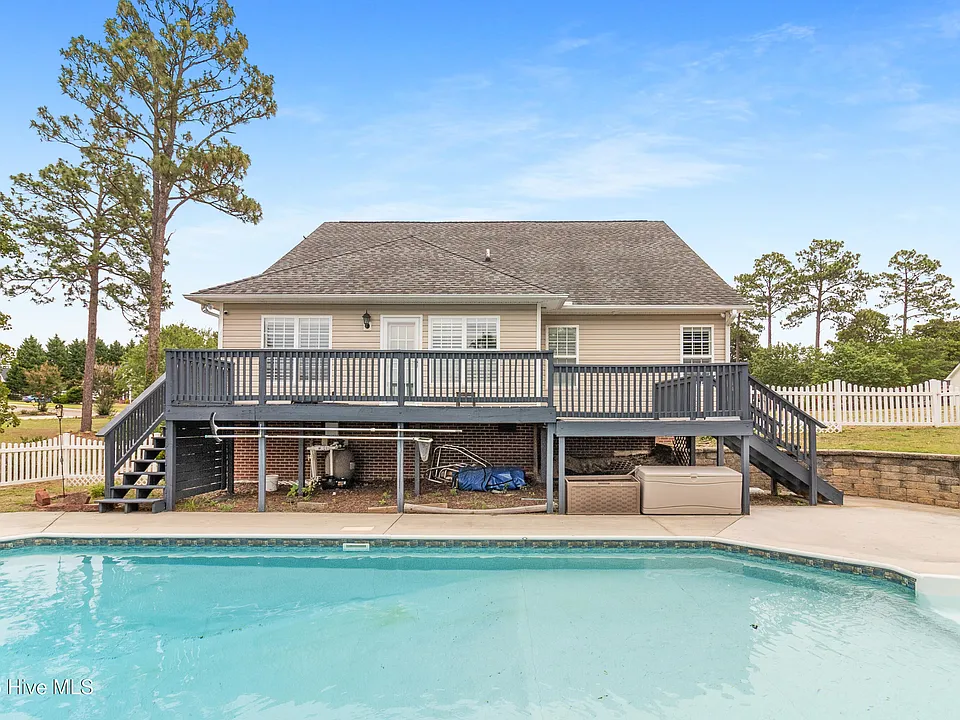 108 Camberly Ln