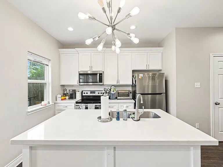210 Garrotsville St — Photo 23