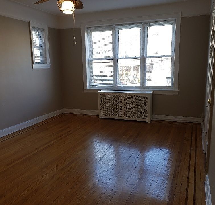 1st image of 2147 Steinway St #1