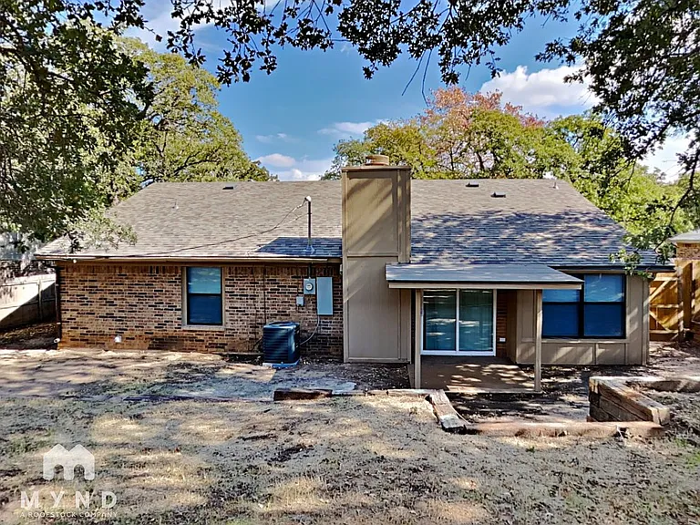717 Timberoaks Dr — Photo 23