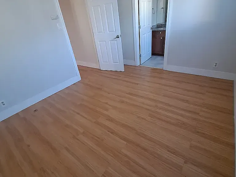 240 River St #5 — Photo 6