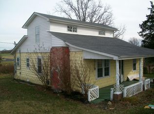 636 Walker Rd, Dickson, TN 37055