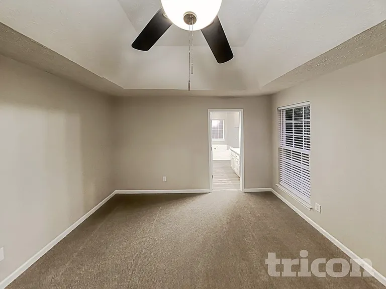 94 Oakview Dr — Photo 11