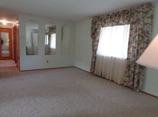 733 Niagara Dr, North Huntingdon, PA 15642