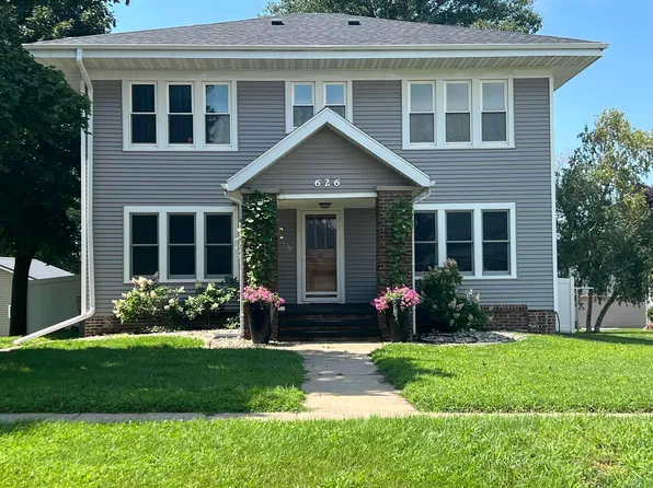 626 Harrison St, Remsen, IA 51050