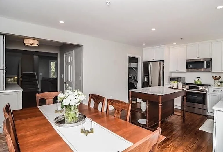 14 Georgetowne Dr — Photo 7