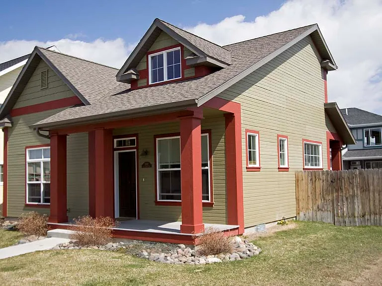 3892 Equestrian Ln — Photo 1