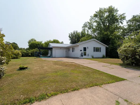 120 3rd St SE, Pine City, MN 55063