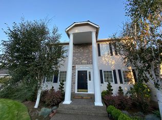 14241 NW Lakeshore Ct, Portland, OR