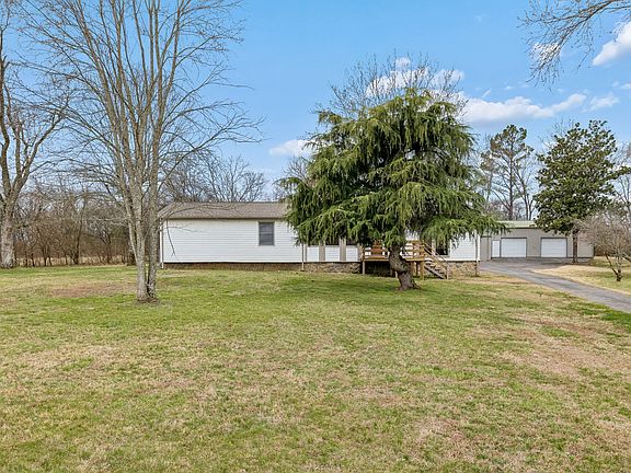 2nd image of 904 Coles Ferry Rd