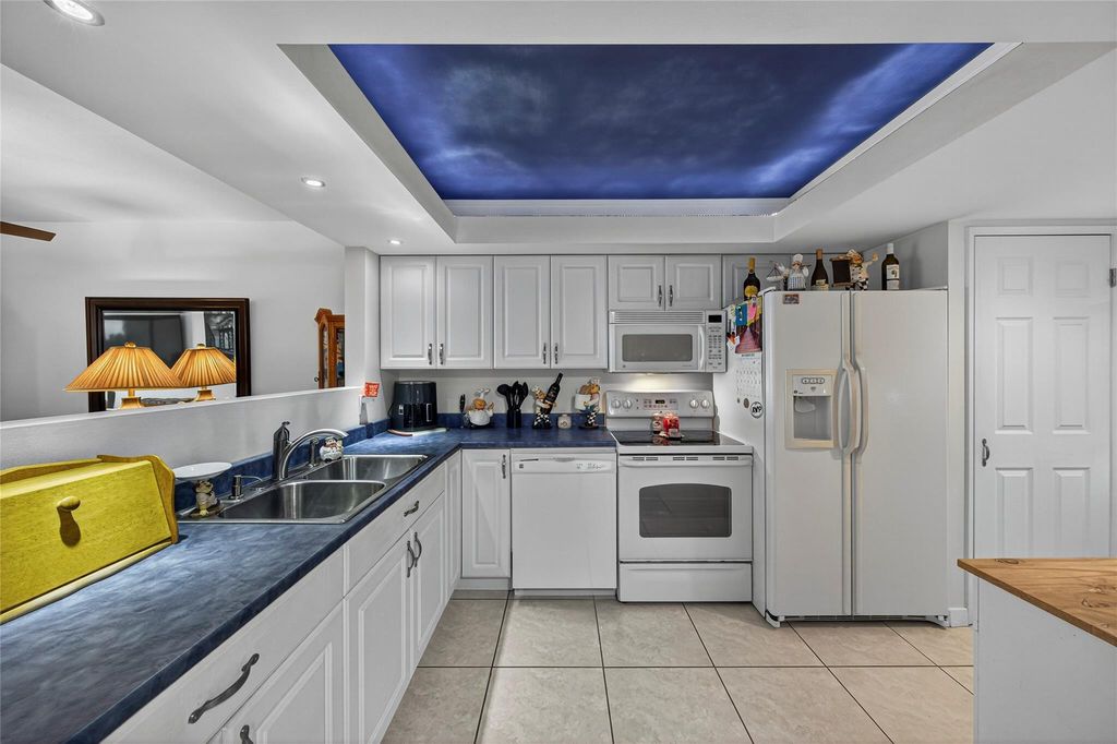 2900 N Course Drive #607, photo 8