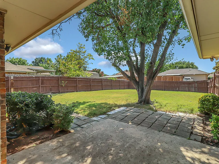 3133 Landover Dr — Photo 26