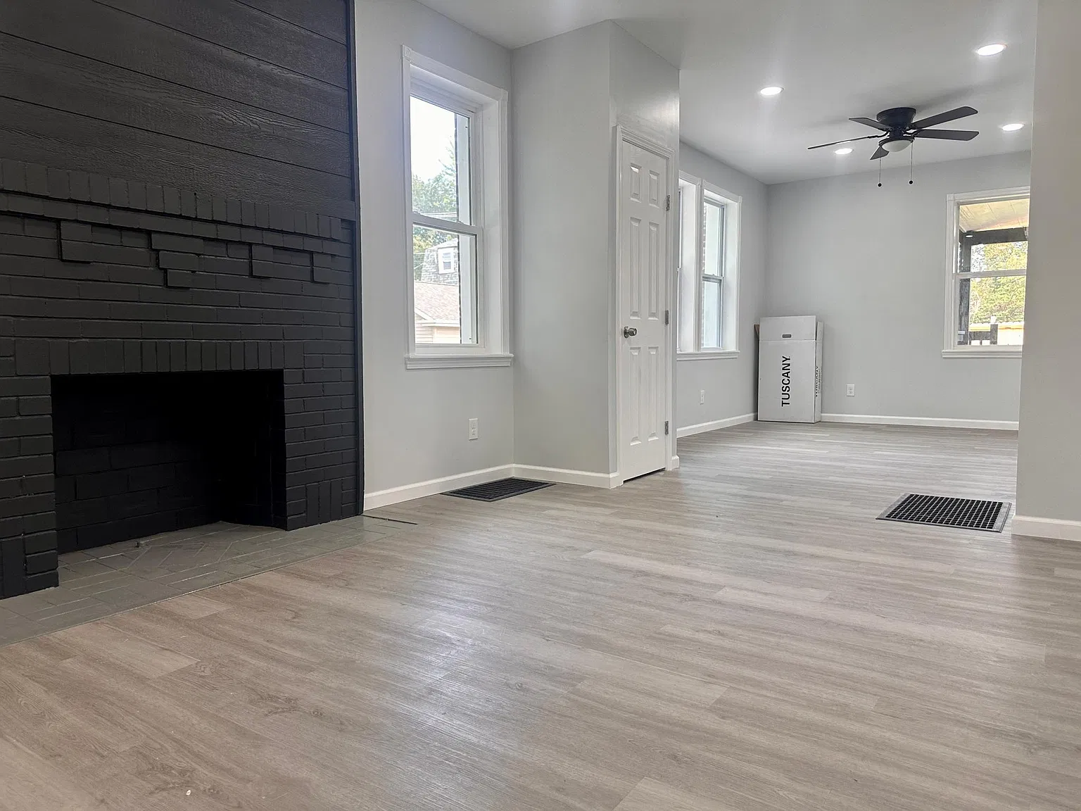 3 bed, 2098 sqft, $2,695 — Photo 4