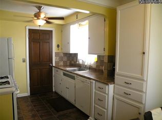 6615 Snow Rd, Parma, OH 44129