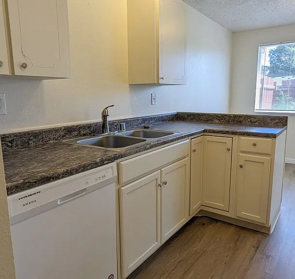 7815 NE 117th Ave — Photo 10